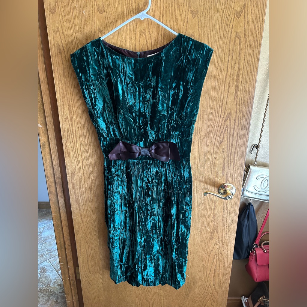 Lloyd Williams Elegant Green Velvet Dress Vintage 1980s